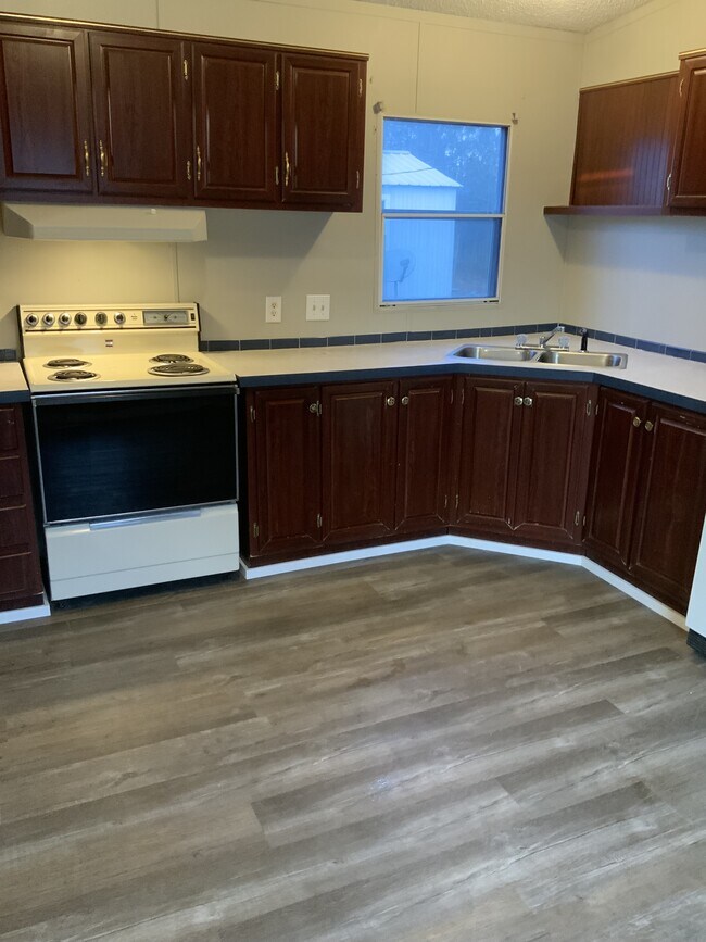 Building Photo - 253 Pebble Rock Cir