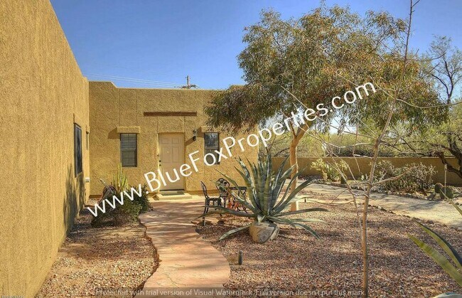 Building Photo - 4814 N Castle Ridge Rd