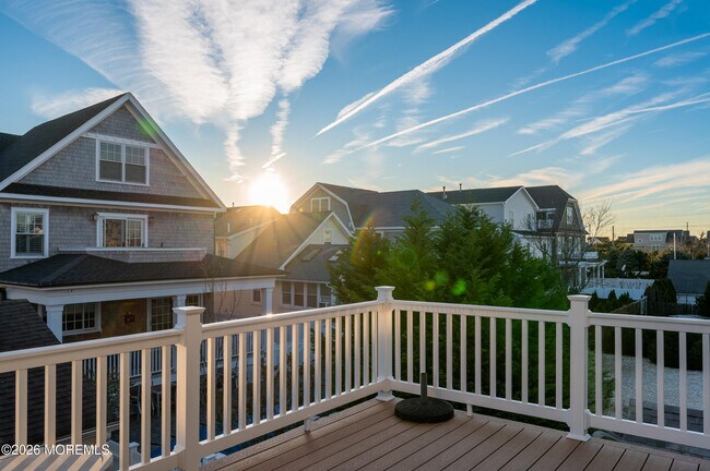 Building Photo - 29 4th Ave