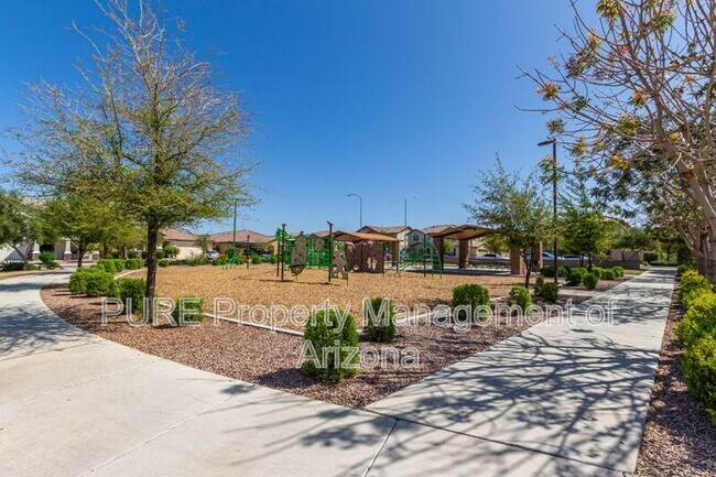 Building Photo - 1423 N Balboa