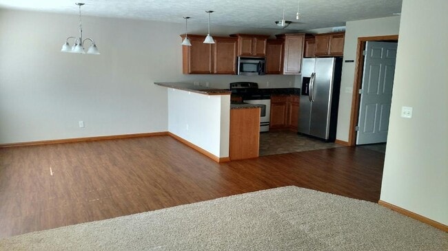 Dining/Kitchen - 6051 Glenbrook Ln