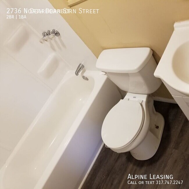 Building Photo - 2736 N Dearborn St