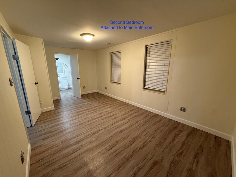 Building Photo - 2602 S Purvis Dr