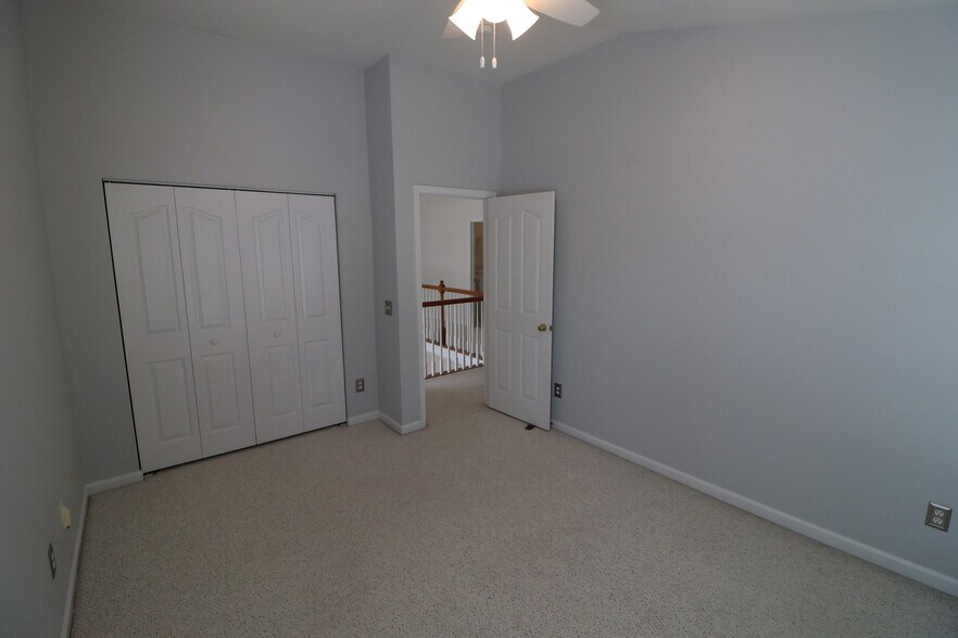 Building Photo - 10979 Princeton Village Dr