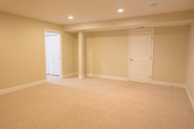 Building Photo - 4Bd/3.5Ba Seattle House