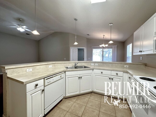 Building Photo - Charming 3br 2ba Home for Rent - Less than...