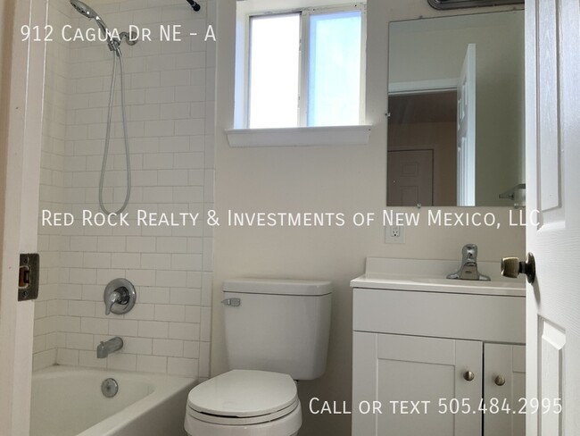 Building Photo - 3 Bedroom home in NE ABQ now available