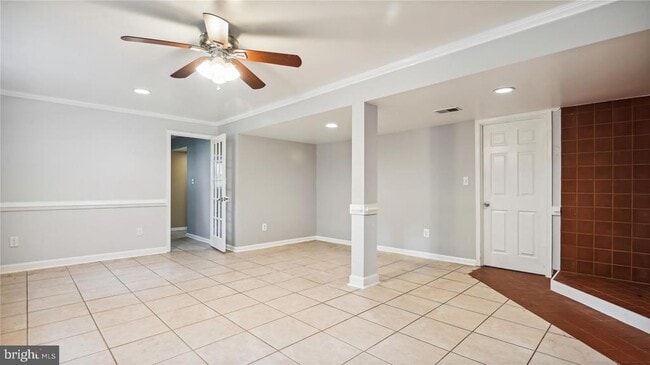 Building Photo - 11573 Hicks Ct