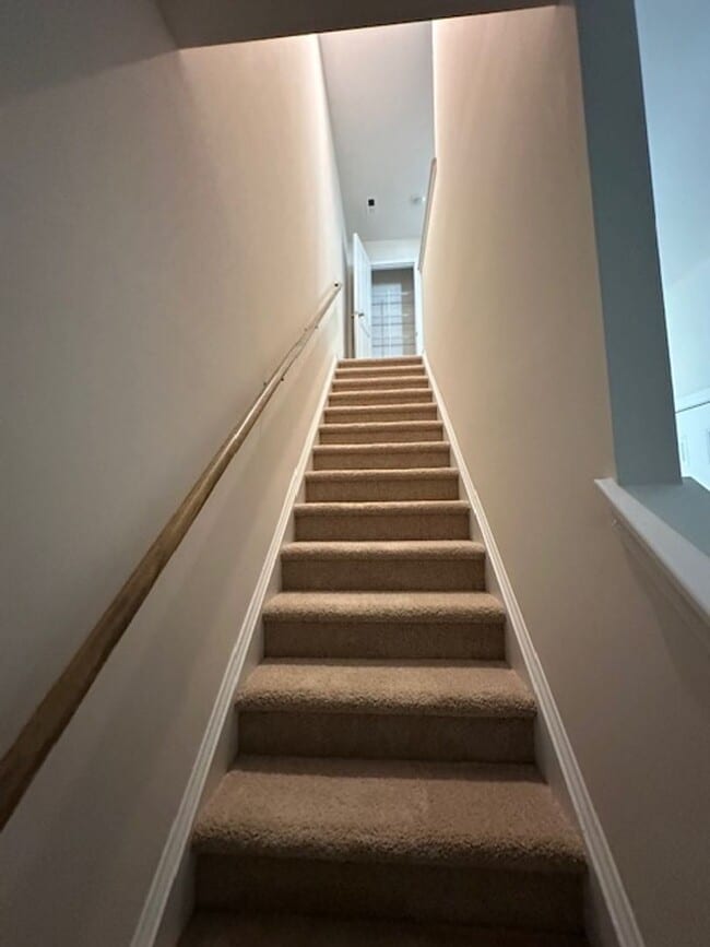 Building Photo - Graham