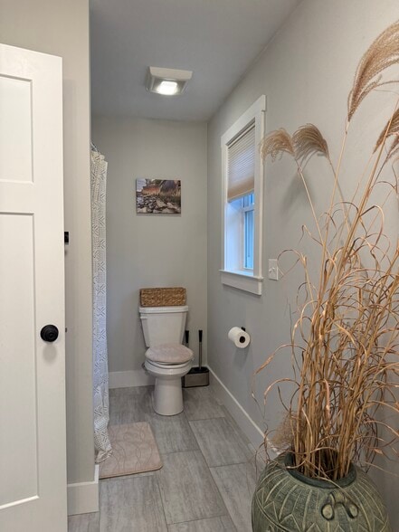 Building Photo - 65 Birch Trl