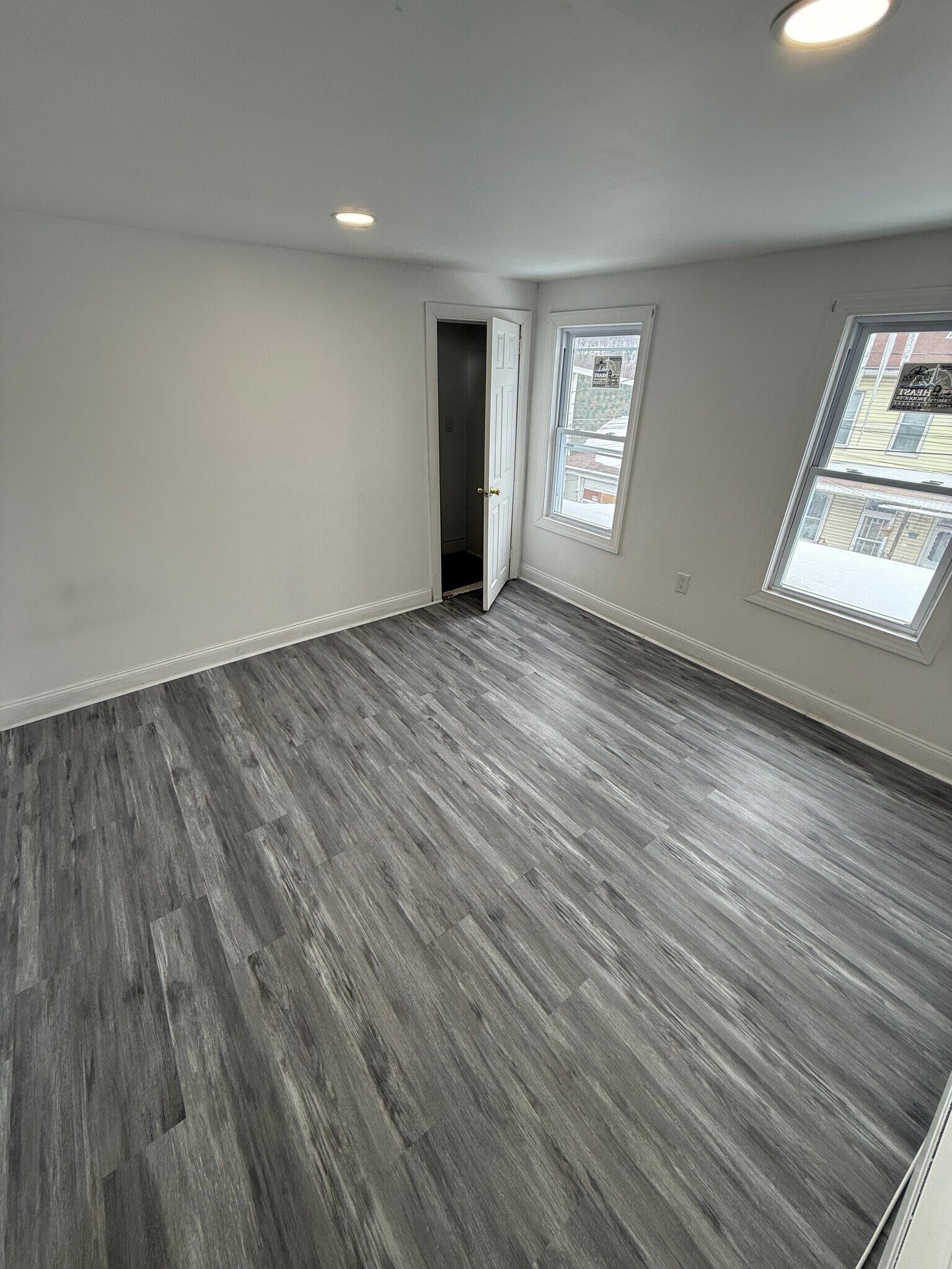 3RD ROOM WINDOW VIEW - 424 W Oak St