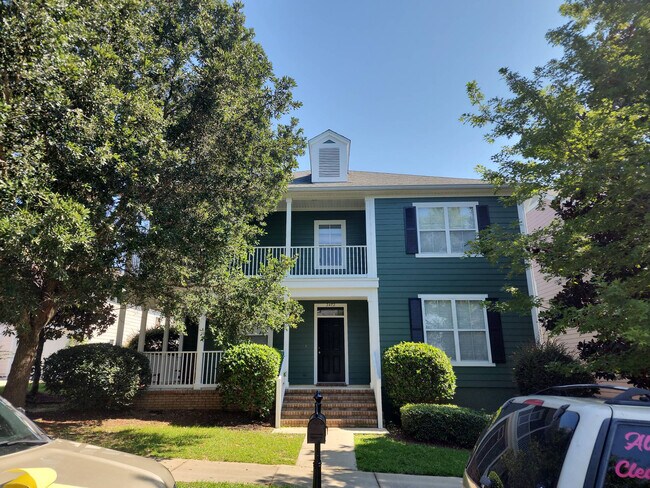 Building Photo - 2472 Lantana Ln