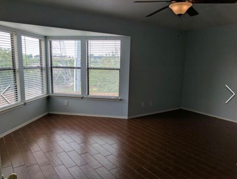 Building Photo - 2206 Stallion Run