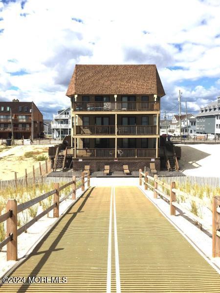 Building Photo - 1926 Oceanfront