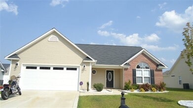 Building Photo - 241 Collinwood Dr
