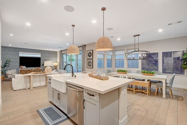 Building Photo - Luxury Designer Dream Home in Inspirada – ...
