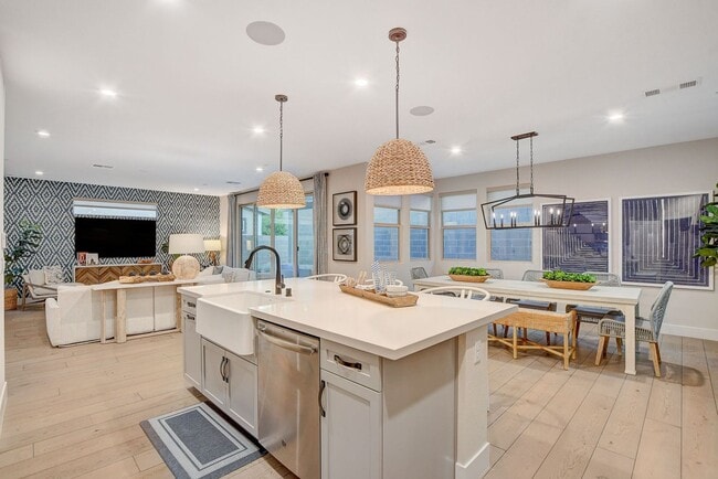 Building Photo - Luxury Fully Furnished Designer Home in Inspirada!