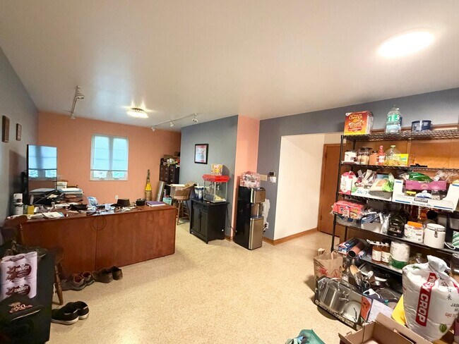 Building Photo - 241 Croswell Rd