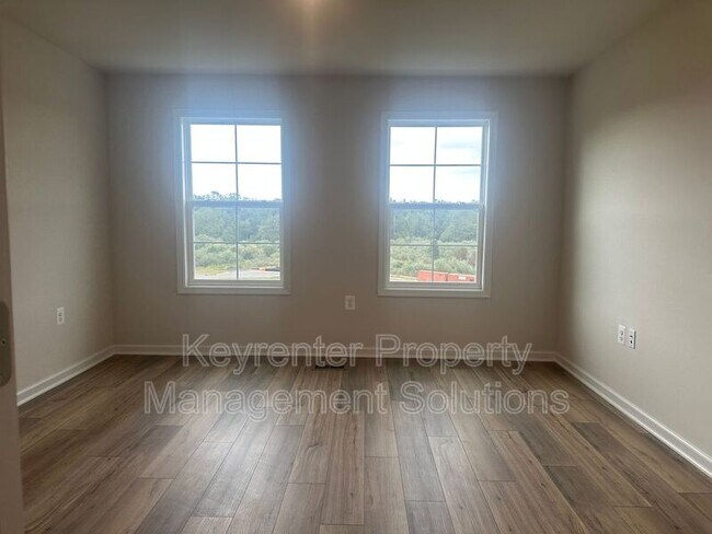 Building Photo - 121 Gibraltar Dr