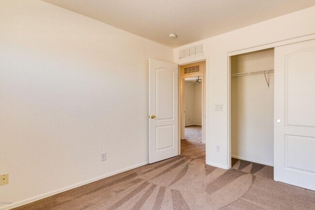 Building Photo - Beautiful 4 bed, 2.5 bath in Maricopa!