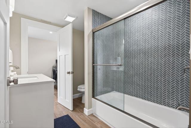 Building Photo - 201 S Olive St