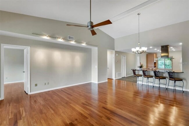 Building Photo - 15 Escondido Cir