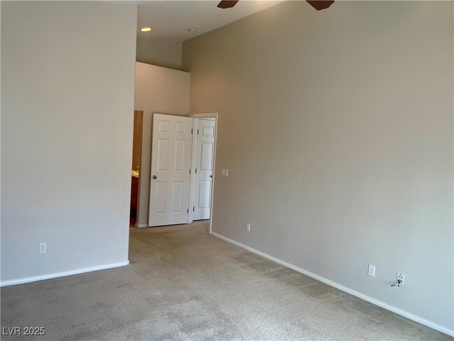 Building Photo - 7412 Bedford Pine Ct
