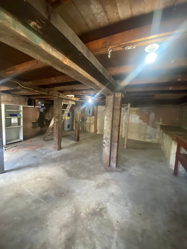 Building Photo - GR-0104