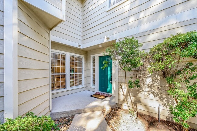 Building Photo - 158 N Magnolia Pond Pl