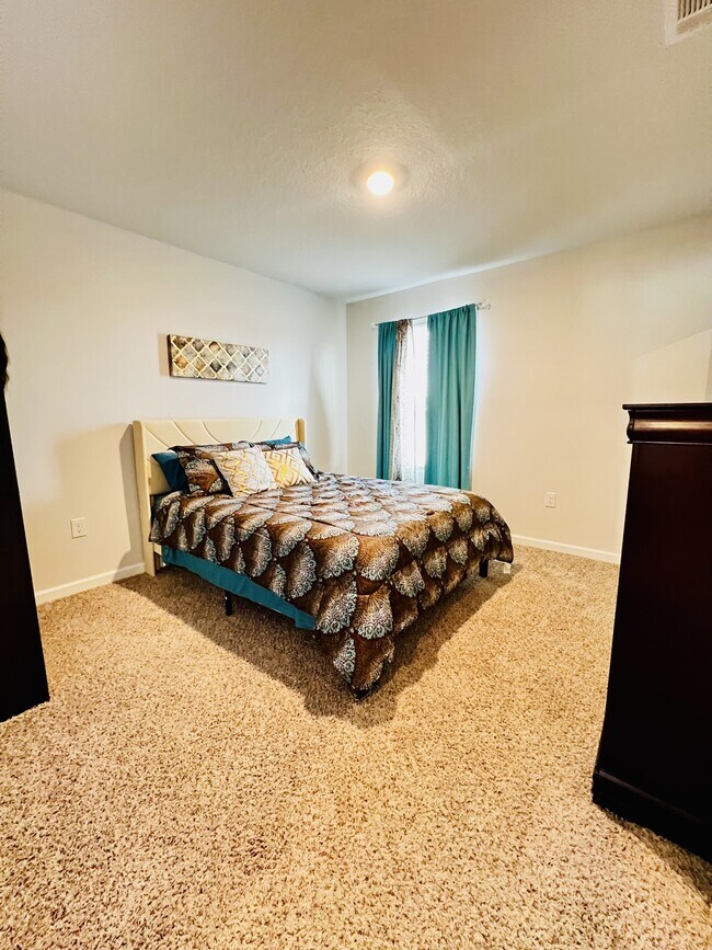 Building Photo - 603 Champ Trl