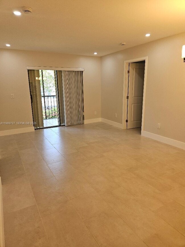 Building Photo - 9716 Hammocks Blvd