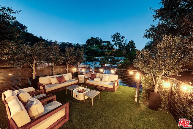 Building Photo - 8326 Ridpath Dr