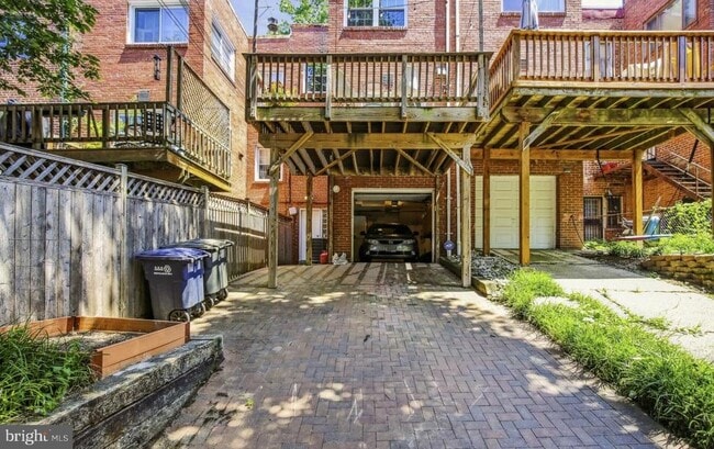 Building Photo - 1770 Hobart St NW