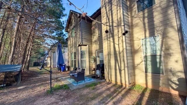 Building Photo - 250 Sylvan Loop