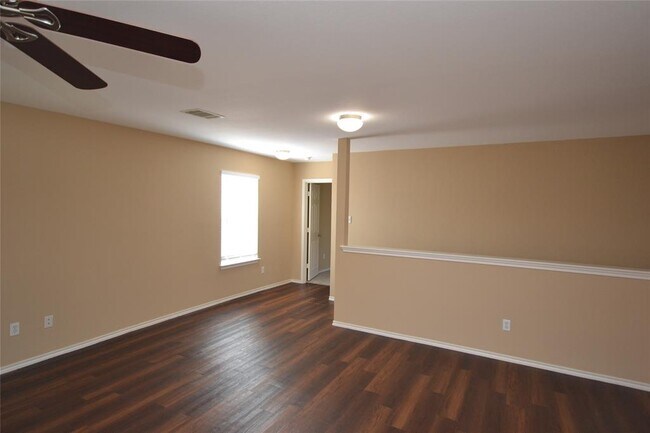 Building Photo - 400 Washington Square Dr
