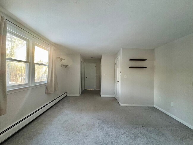 Building Photo - Available Now | 3 Bed, 1.5 Bath Single-Family Home in Westford, MA | Updated Kitchen, Finished Ba...