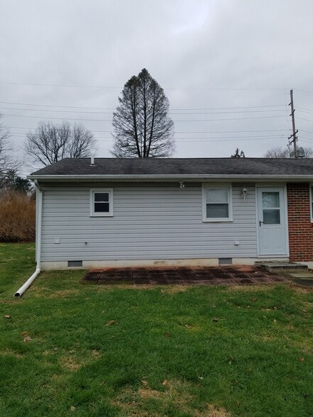 Building Photo - 917 S Chester Rd