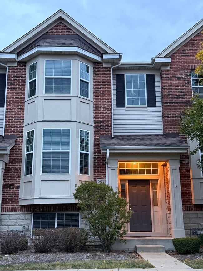 Building Photo - 2911 Henley Ln