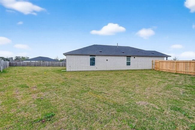 Building Photo - 216 Amy St