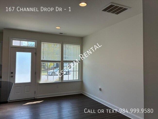Building Photo - 167 Channel Drop Dr