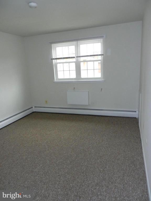 Building Photo - 335 E Lancaster Ave