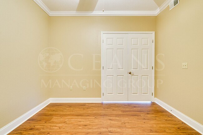 Building Photo - GORGEOUS Waterfront Condo in South Daytona