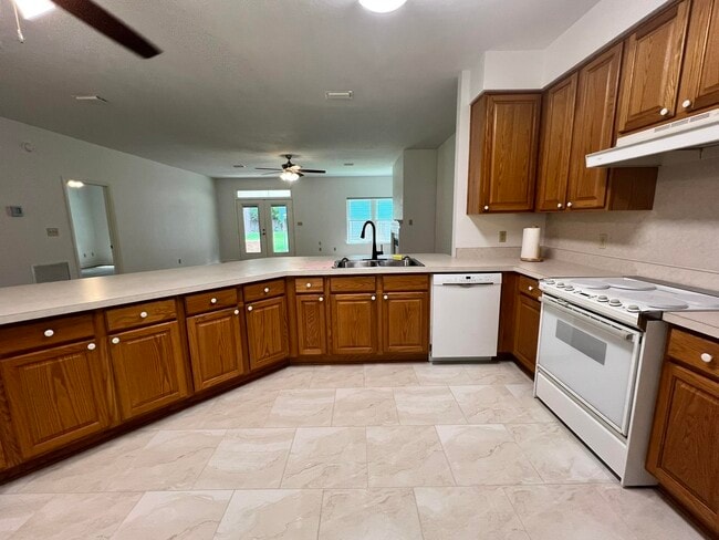 Building Photo - 4208 McLeod Dr