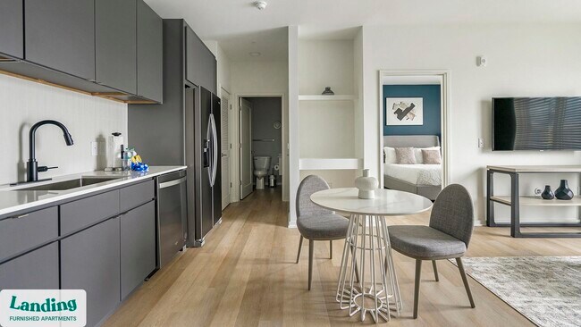 Building Photo - 815 Madison St