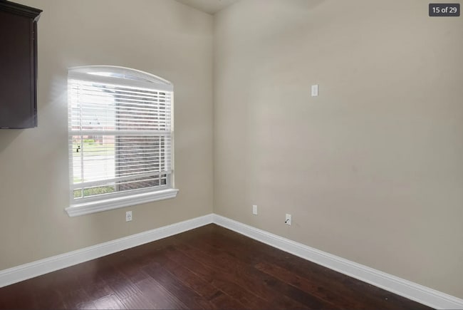 Building Photo - 2300 SW Chaddington Rd