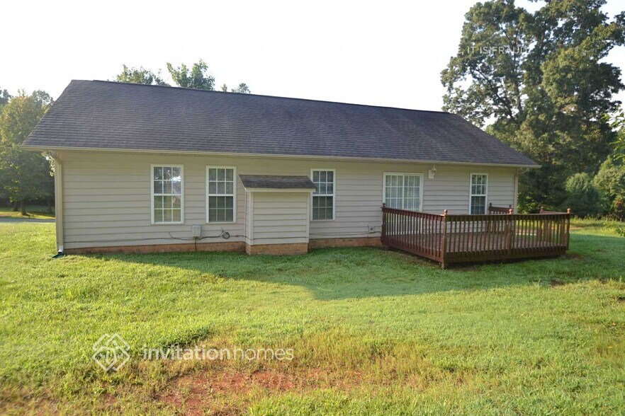 Building Photo - 120 Brooks Dr