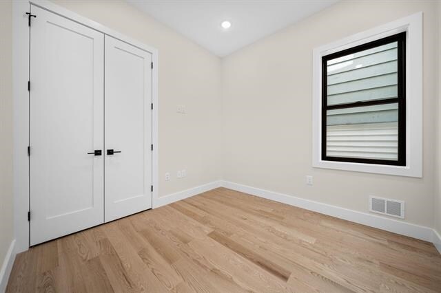 Building Photo - 27 Graham St