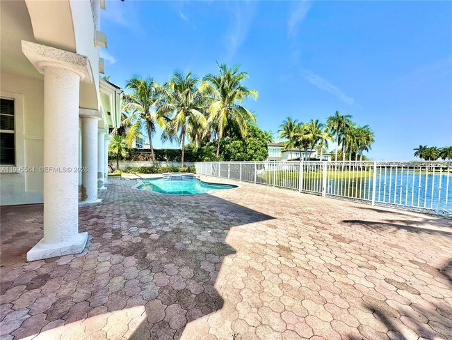 Building Photo - 5023 NW 94th Doral Pl