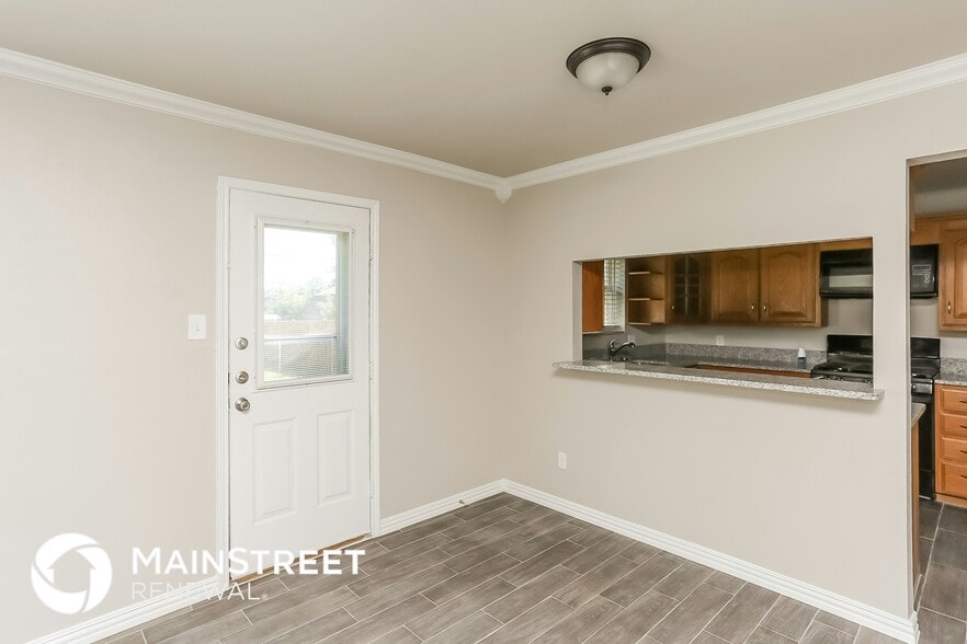 Building Photo - 717 Ponderosa Dr