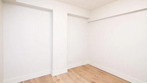 Building Photo - 1336 W Bryn Mawr Ave